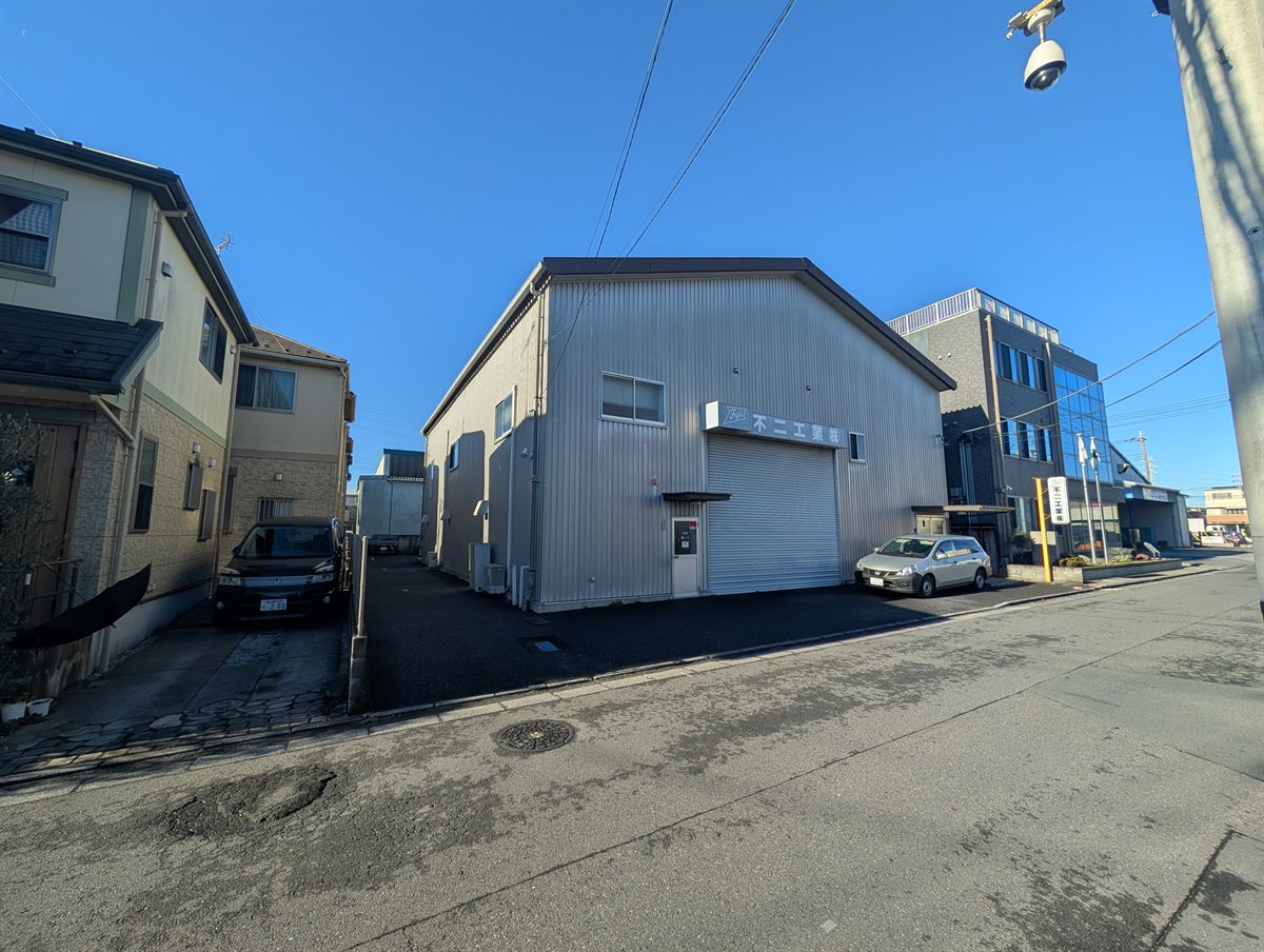 不二工業株式会社 工場作業風景